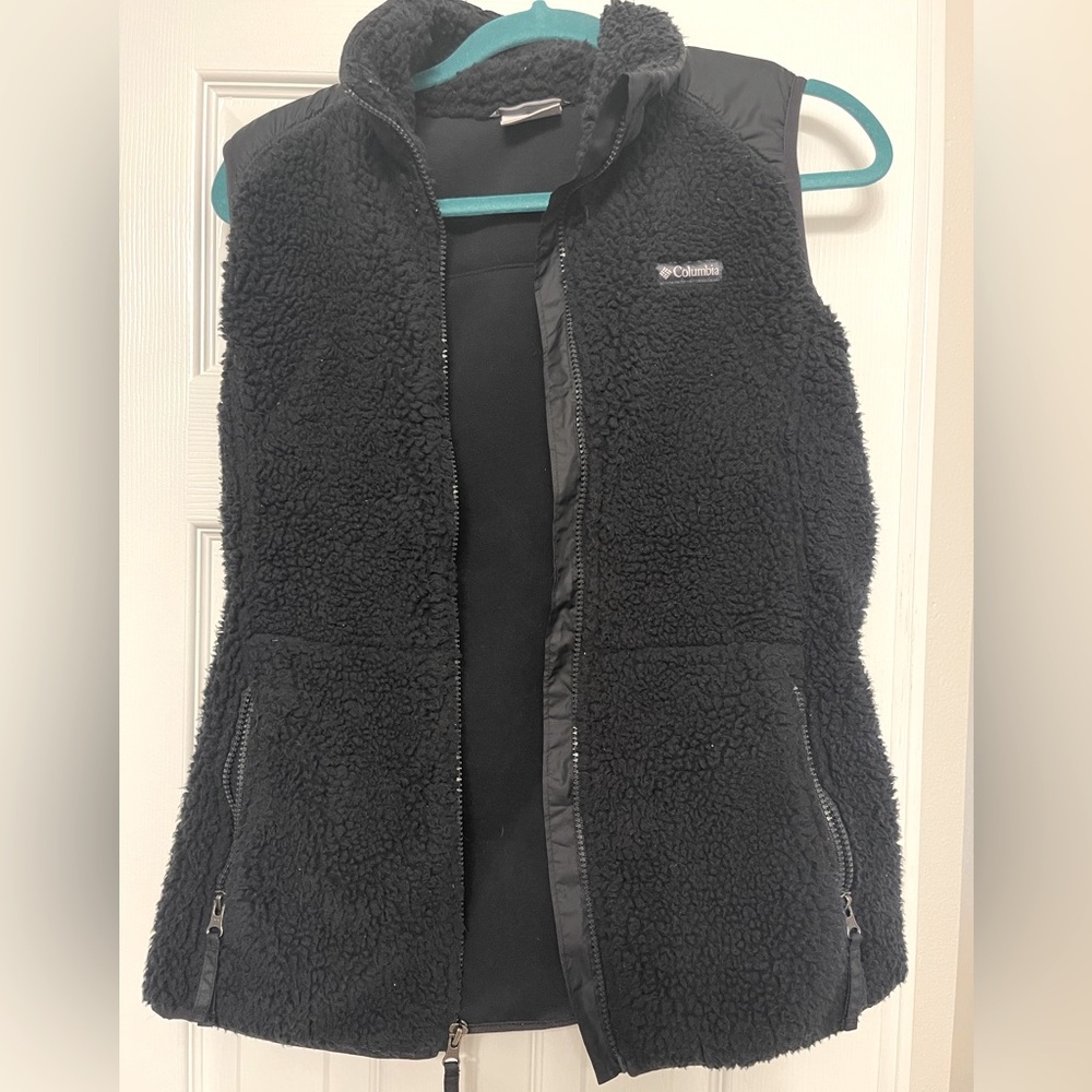 Colombia black fleece vest, women’s size medium